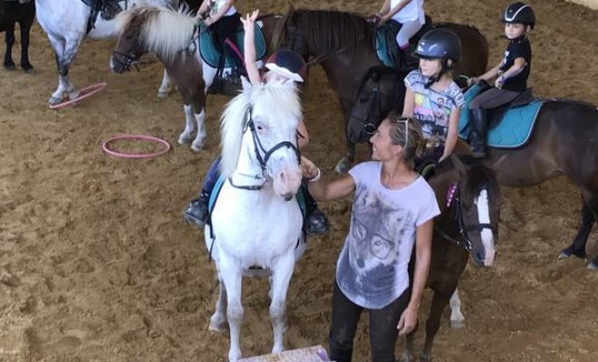 Anniversaire avec poney - École d'équitation du Bélice - Beaucaire